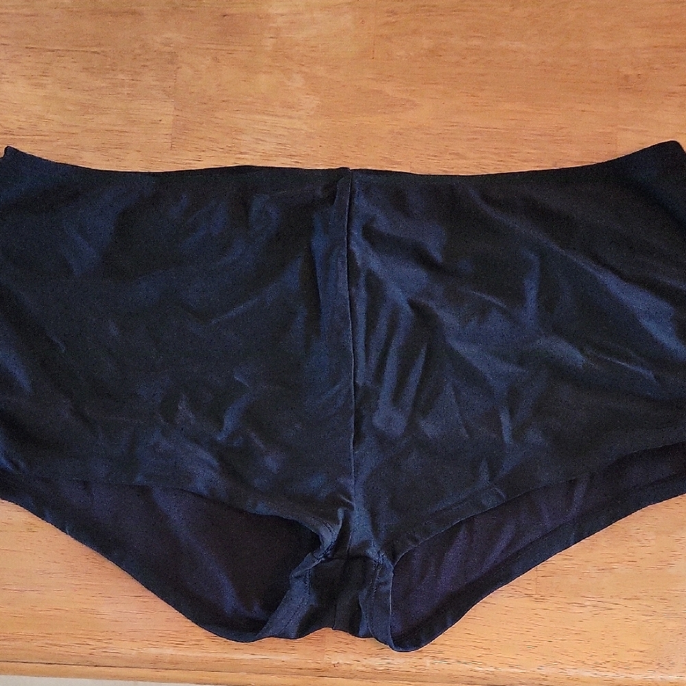 Catalina Black Bike Shorts with Smooth Stretch Fabric